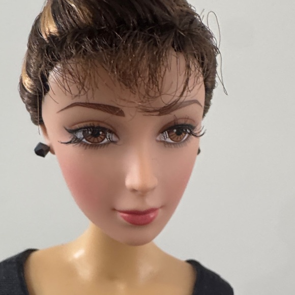 Vintage Madame Alexander Holly Golightly Audrey Hepburn Breakfast at Tiffany’s - Picture 7 of 7